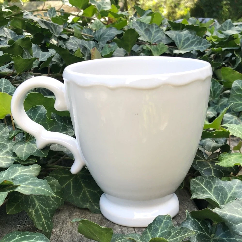 Williams Sonoma White Mug with Gold Heart Accents